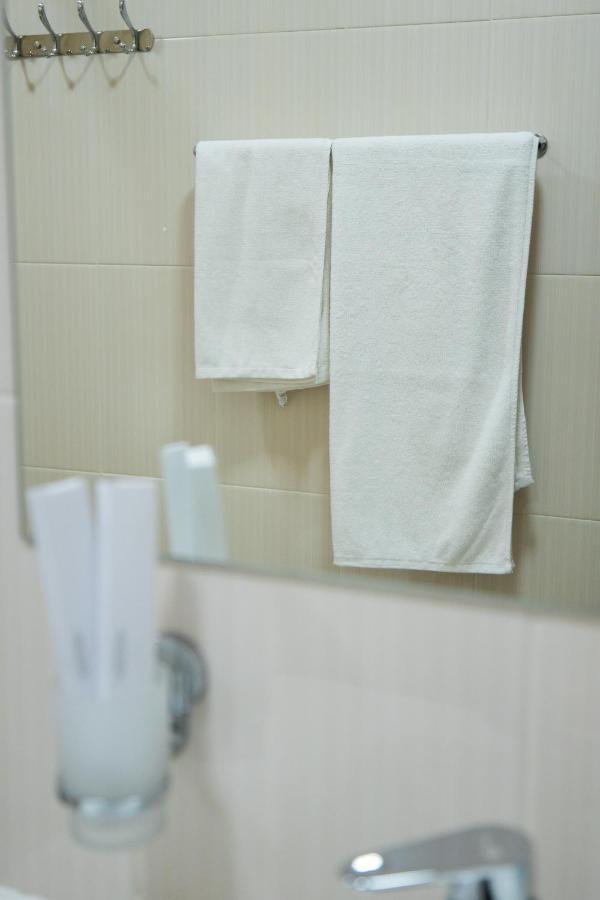 Inga Hotel Yerevan Bagian luar foto