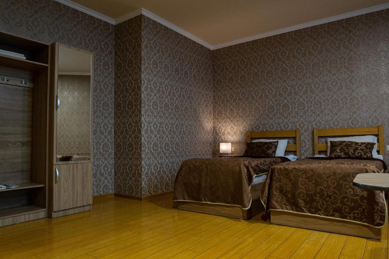 Inga Hotel Yerevan Bagian luar foto