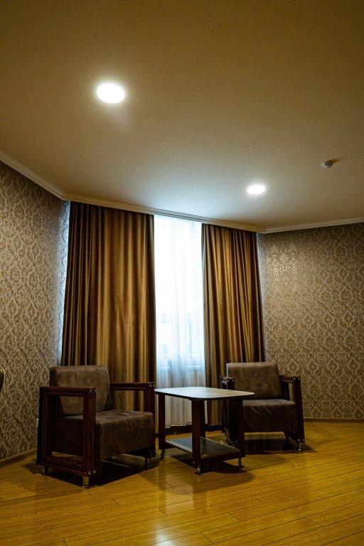 Inga Hotel Yerevan Bagian luar foto
