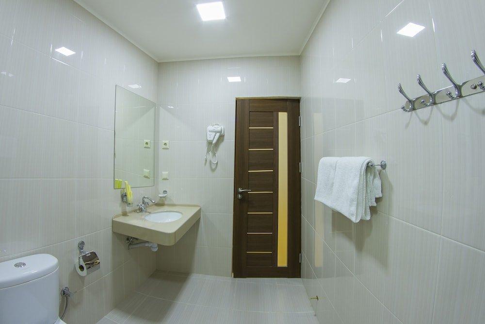 Inga Hotel Yerevan Bagian luar foto
